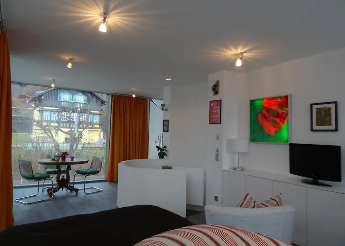 هوليداي هوم إيلزا *