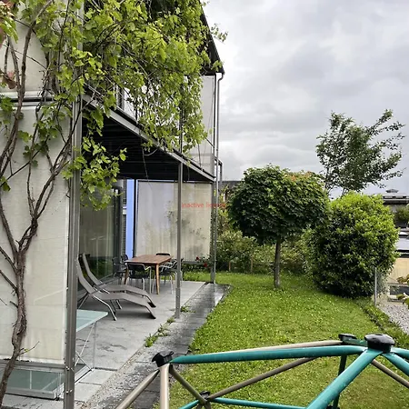 埃尔萨度假屋 *